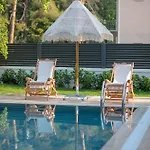 Enclave Luxury,pool And Nature At *