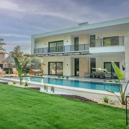 Enclave Luxury,pool And Nature At * マルマリス