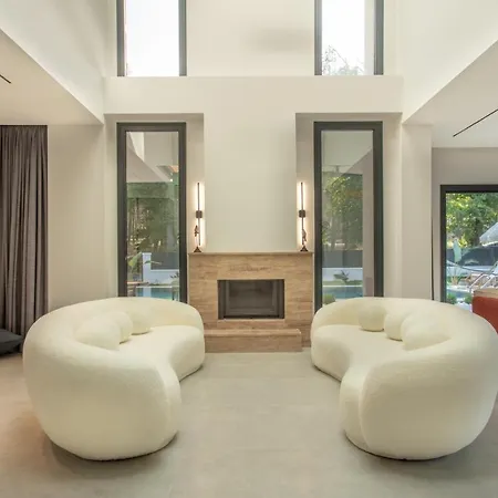 Enclave Luxury,pool And Nature At ヴィラ マルマリス